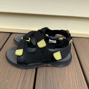 Boy’s Sandals 🌊